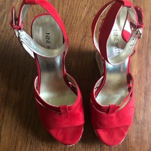 Nine West wedge sandals. Red suede fabric.